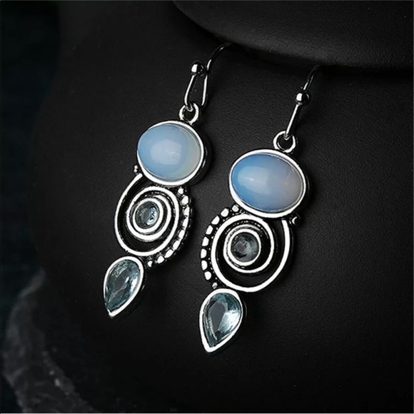 Vintage Jewelry - MOONSTONE AQUAMARINE STERLING EARRINGS